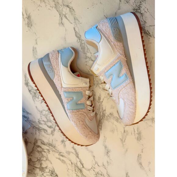 New Balance Women's 574+ Sneakers WL574ZQC | moonbeam/seasalt/l.blue - Picture 2 of 10